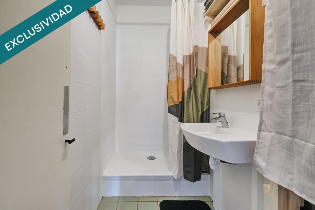 3 bedroom Apartment for sale in Barcelona city - € 299,000 (Ref: 9508724)