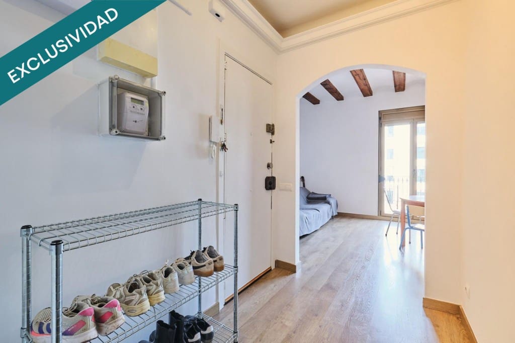 3 bedroom Apartment for sale in Barcelona city - € 299,000 (Ref: 9508724)