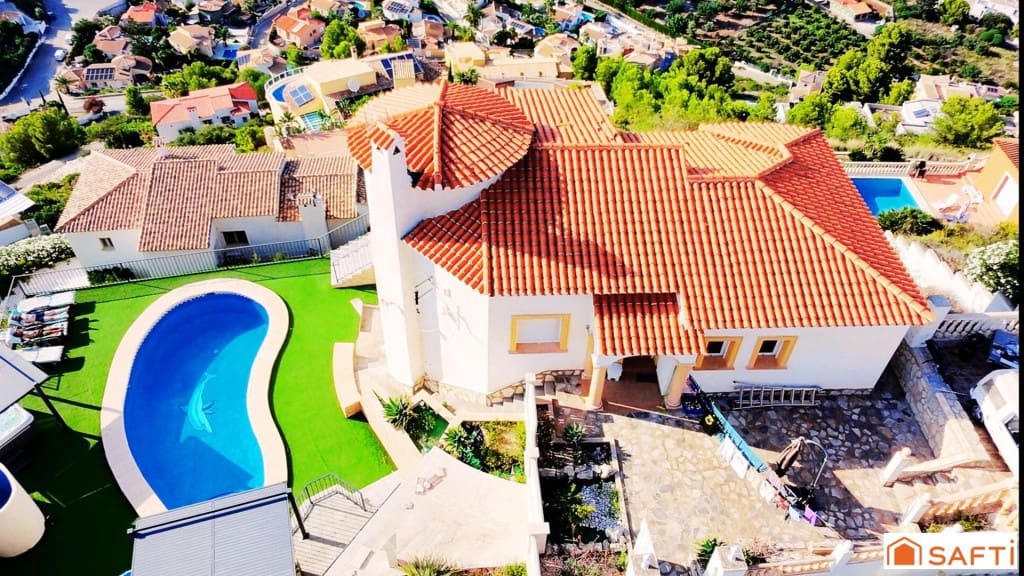 4 soveværelse Villa til salg i Pedreguer med swimmingpool - € 1.300.000 (Ref: 9508727)