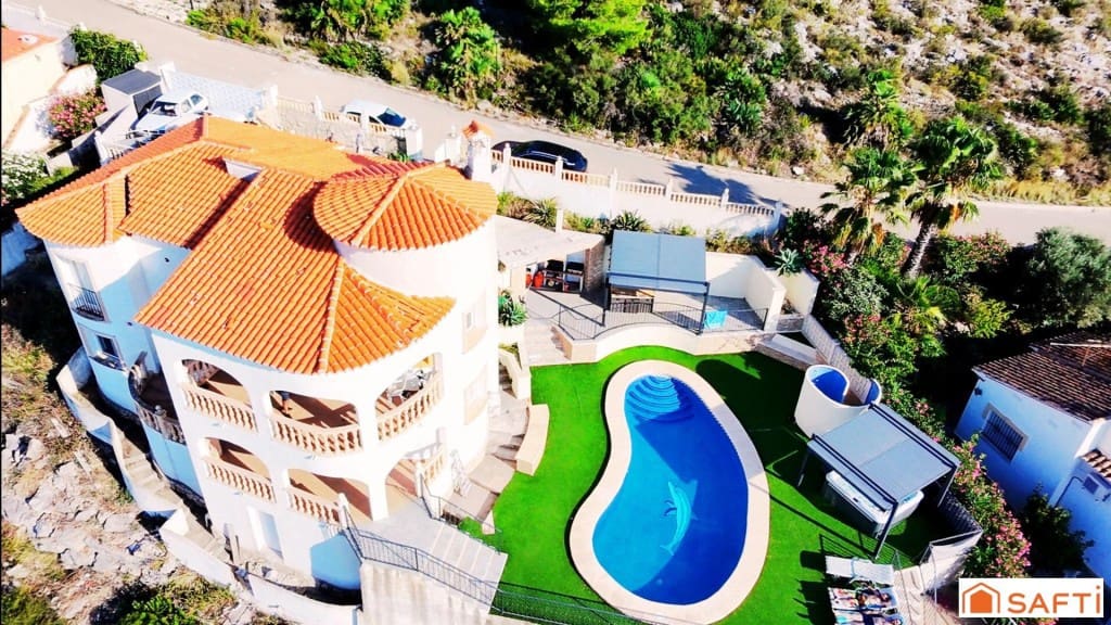 4 soveværelse Villa til salg i Pedreguer med swimmingpool - € 1.300.000 (Ref: 9508727)