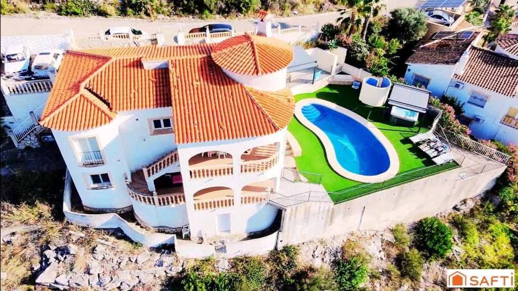 4 soveværelse Villa til salg i Pedreguer med swimmingpool - € 1.300.000 (Ref: 9508727)