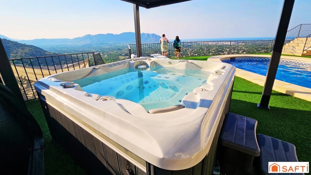 4 soveværelse Villa til salg i Pedreguer med swimmingpool - € 1.300.000 (Ref: 9508727)