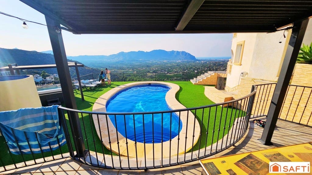 4 soveværelse Villa til salg i Pedreguer med swimmingpool - € 1.300.000 (Ref: 9508727)