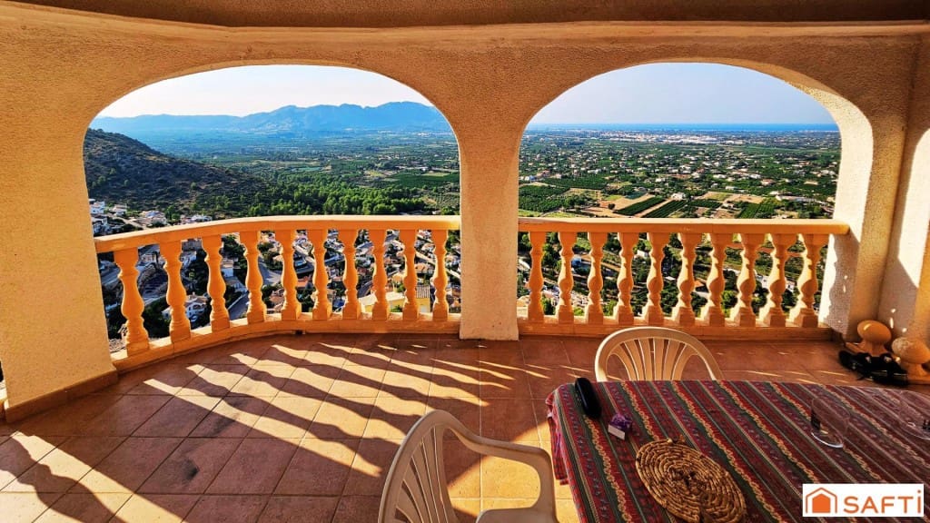 4 soveværelse Villa til salg i Pedreguer med swimmingpool - € 1.300.000 (Ref: 9508727)