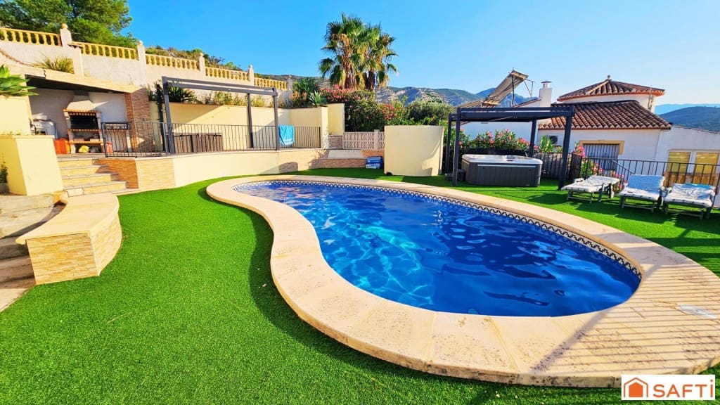 4 soveværelse Villa til salg i Pedreguer med swimmingpool - € 1.300.000 (Ref: 9508727)