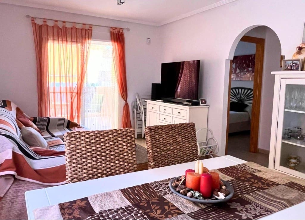 2 slaapkamer Appartement te koop in Los Alcazares met zwembad garage - € 170.000 (Ref: 9508730)