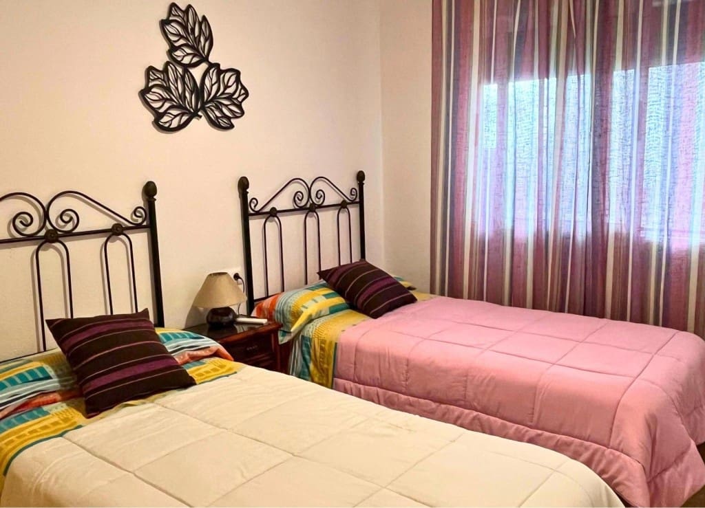 2 slaapkamer Appartement te koop in Los Alcazares met zwembad garage - € 170.000 (Ref: 9508730)