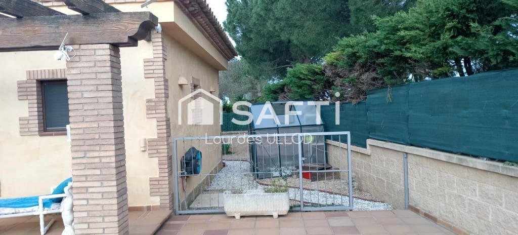 3 bedroom Villa for sale in Torroella de Fluvia with pool garage - € 499,000 (Ref: 9508733)
