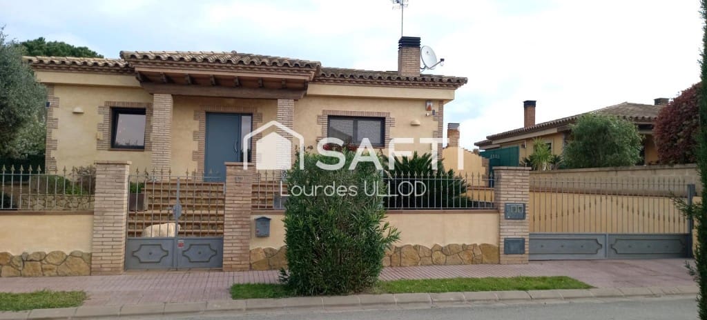 3 bedroom Villa for sale in Torroella de Fluvia with pool garage - € 499,000 (Ref: 9508733)
