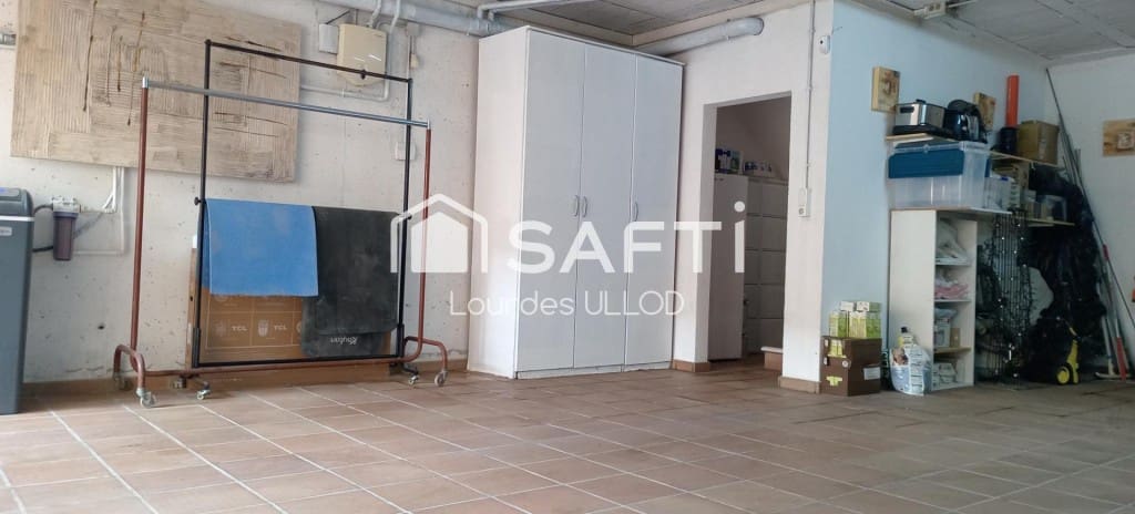 3 bedroom Villa for sale in Torroella de Fluvia with pool garage - € 499,000 (Ref: 9508733)