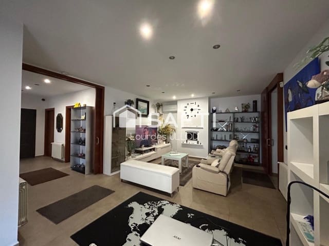 3 soverom Villa til salgs i Vilacolum, Torroella de Fluvià med svømmebasseng garasje - € 499 000 (Ref: 9508733)