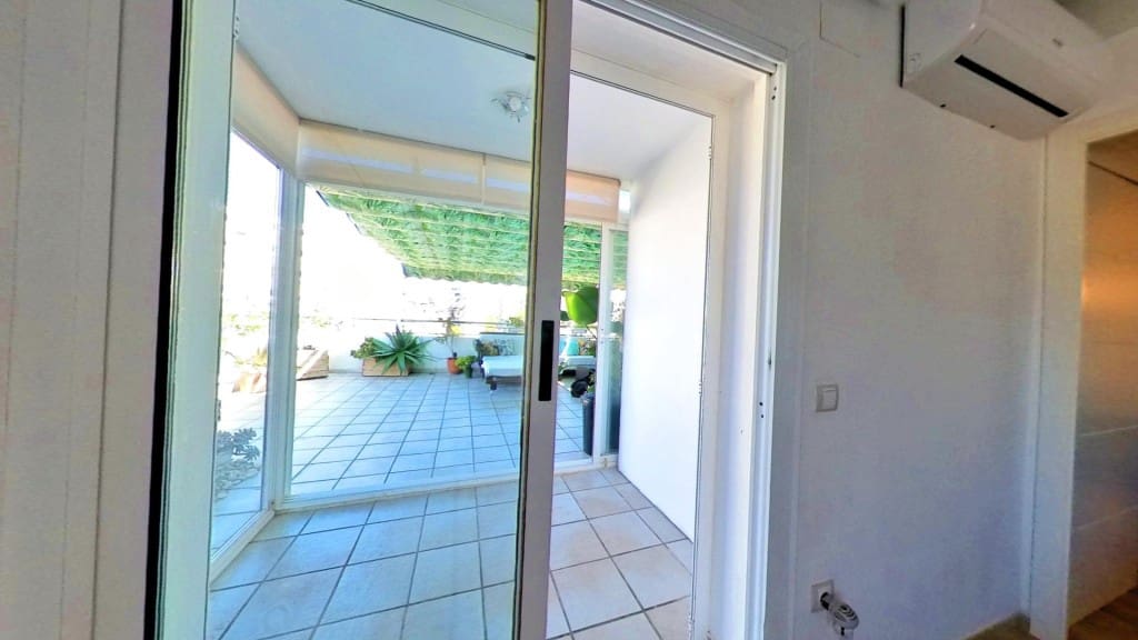 1 soveværelse Penthouse til salg i Alicante by med swimmingpool garage - € 319.000 (Ref: 9513332)