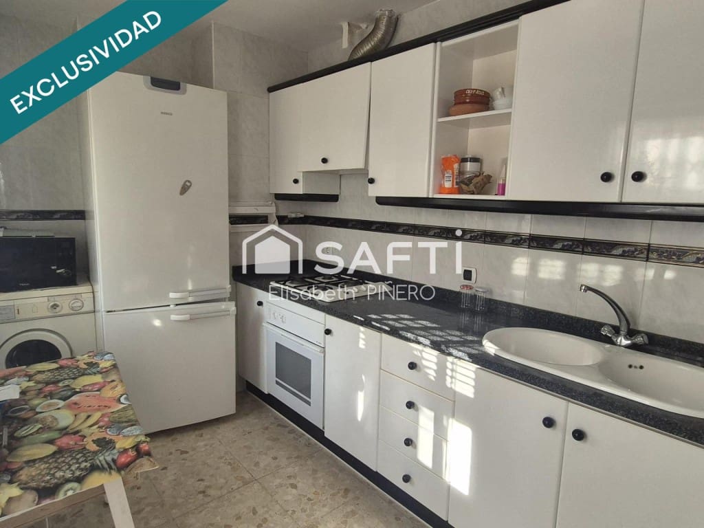 4 slaapkamer Rijtjeshuis te koop in Montijo met garage - € 110.000 (Ref: 9513334)