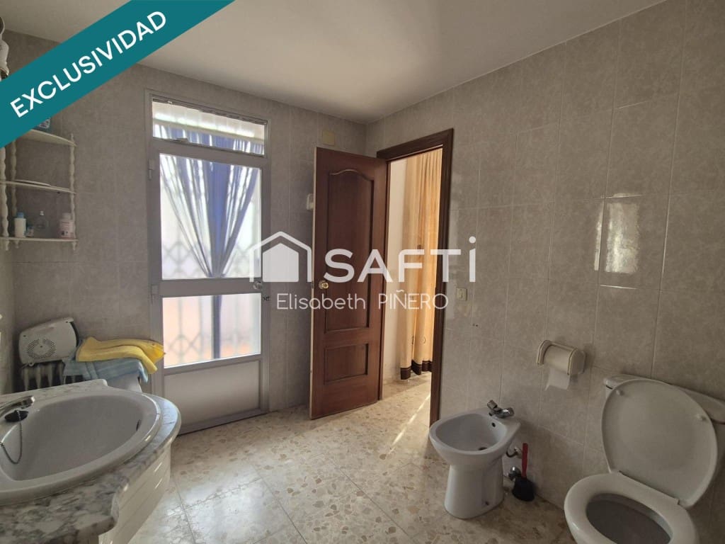 4 slaapkamer Rijtjeshuis te koop in Montijo met garage - € 110.000 (Ref: 9513334)