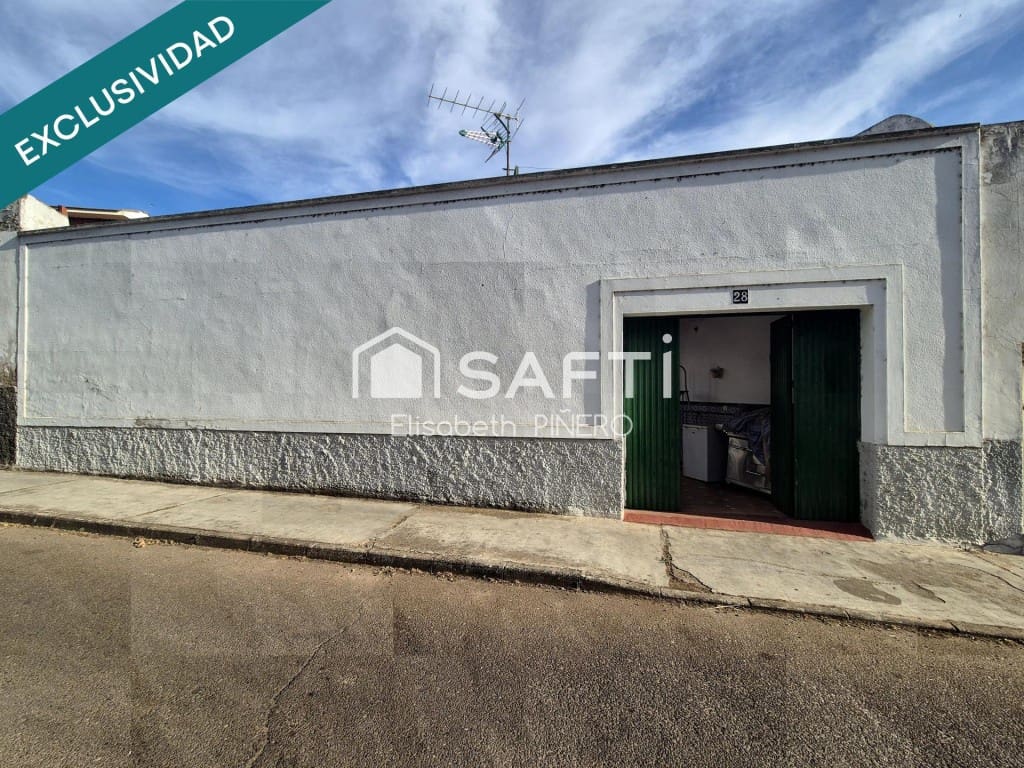 4 slaapkamer Rijtjeshuis te koop in Montijo met garage - € 110.000 (Ref: 9513334)
