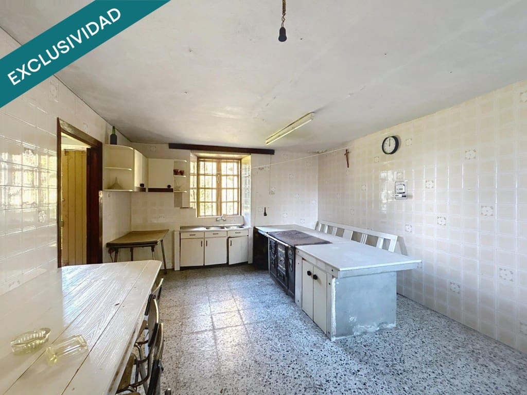 Finca/Casa Rural de 5 habitaciones en Boqueixón en venta - 109.000 € (Ref: 9513339)