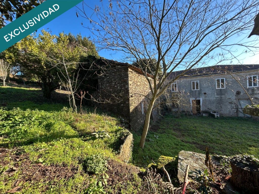 Finca/Casa Rural de 5 habitaciones en Boqueixón en venta - 109.000 € (Ref: 9513339)