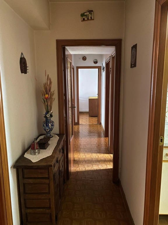 Apartamento de 3 habitaciones en Madrid ciudad en venta - 250.000 € (Ref: 9513342)