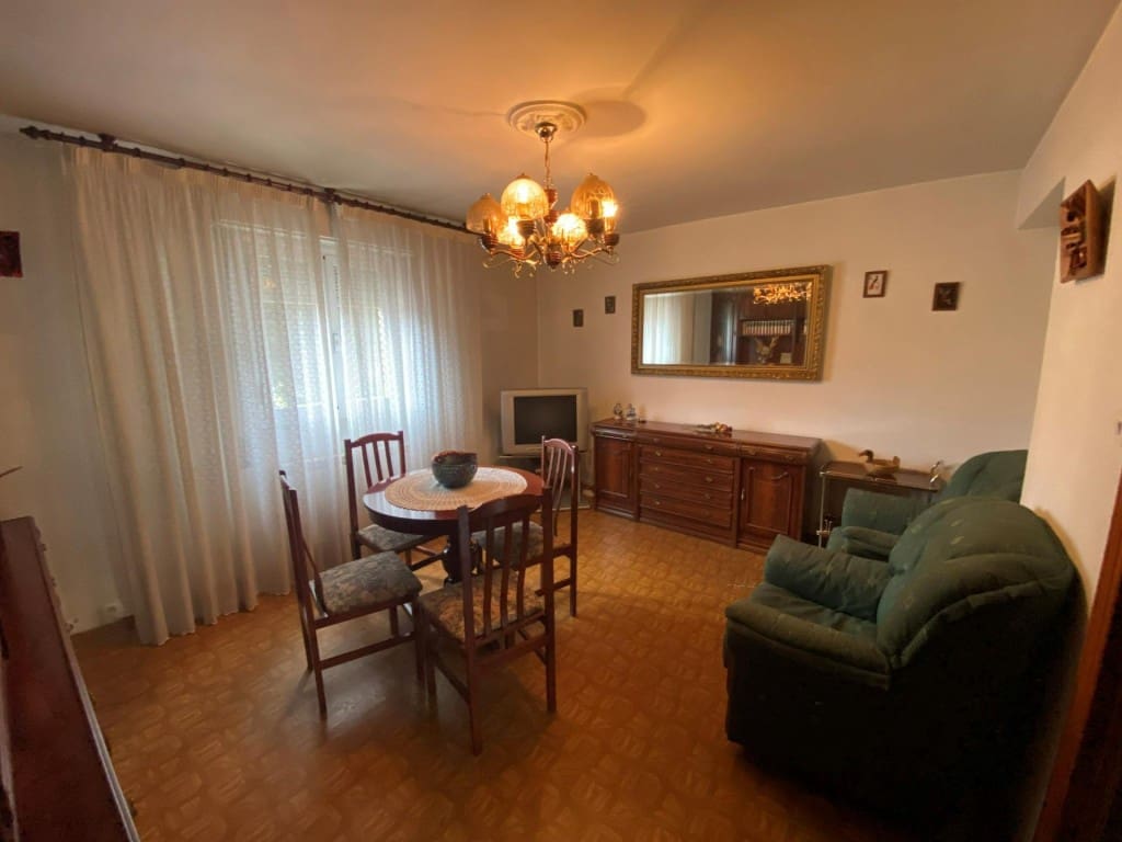Apartamento de 3 habitaciones en Madrid ciudad en venta - 250.000 € (Ref: 9513342)