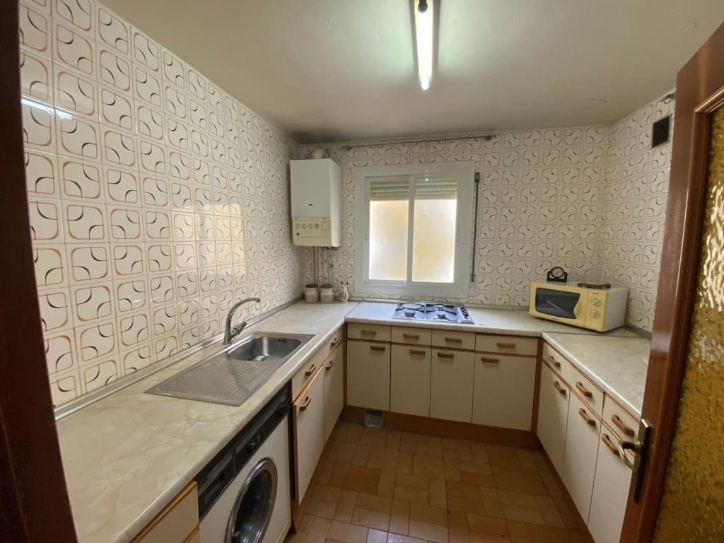 Apartamento de 3 habitaciones en Madrid ciudad en venta - 250.000 € (Ref: 9513342)