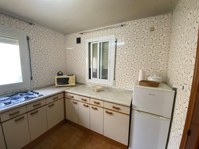 Apartamento de 3 habitaciones en Lucero, Madrid ciudad en venta - 250.000 € (Ref: 9513342)