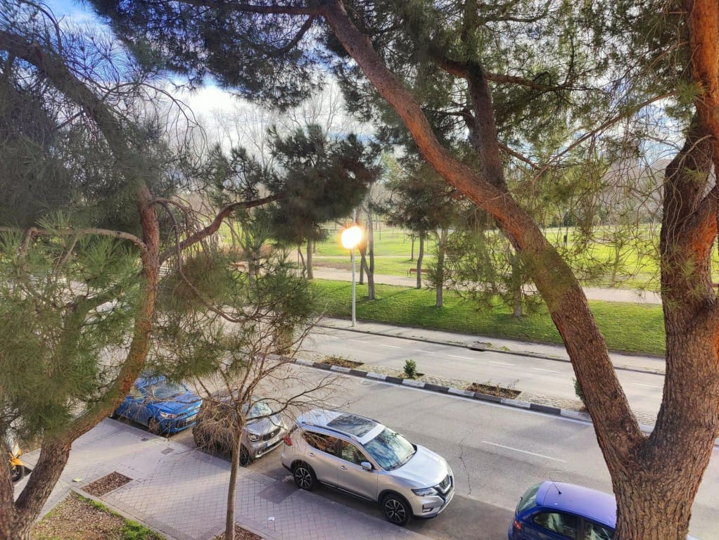 Apartamento de 3 habitaciones en Madrid ciudad en venta - 250.000 € (Ref: 9513342)