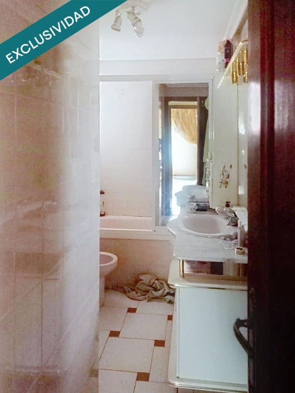 Apartamento de 3 habitaciones en La Pola de Gordón en venta con garaje - 54.769 € (Ref: 9518771)