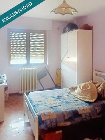 Apartamento de 3 habitaciones en La Pola de Gordón en venta con garaje - 54.769 € (Ref: 9518771)