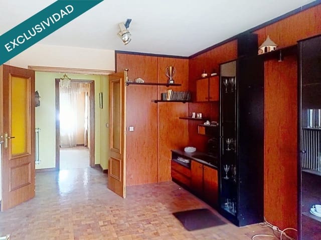 Apartamento de 3 habitaciones en La Pola de Gordón en venta con garaje - 54.769 € (Ref: 9518771)