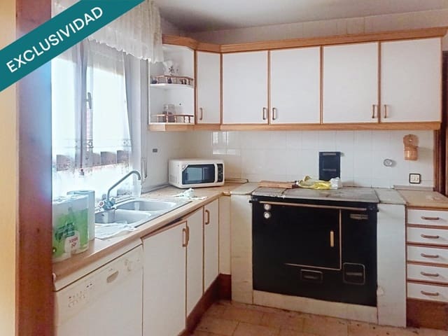 Apartamento de 3 habitaciones en La Pola de Gordón en venta con garaje - 54.769 € (Ref: 9518771)