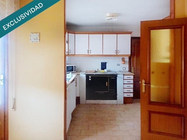 Apartamento de 3 habitaciones en La Pola de Gordón en venta con garaje - 54.769 € (Ref: 9518771)