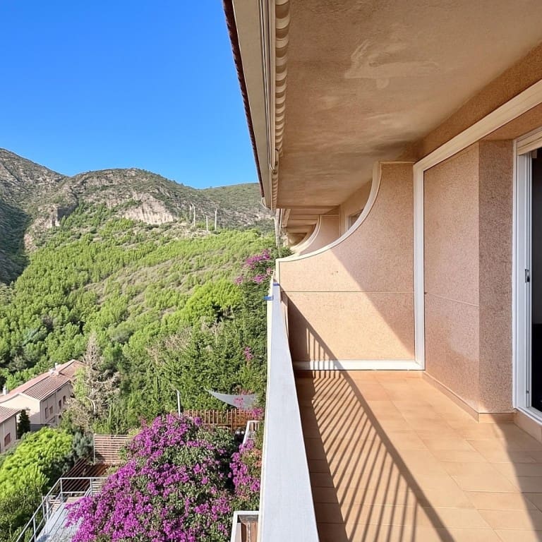 Adosado de 5 habitaciones en Sitges en venta con piscina - 495.000 € (Ref: 9518775)