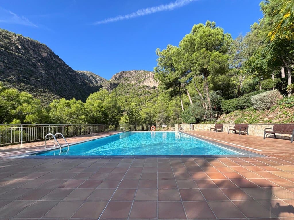 Adosado de 5 habitaciones en Sitges en venta con piscina - 495.000 € (Ref: 9518775)