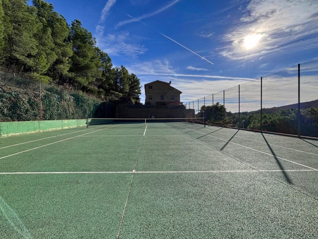 Adosado de 5 habitaciones en Sitges en venta con piscina - 495.000 € (Ref: 9518775)