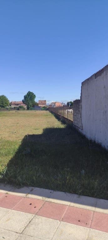 Terreno para Construção para venda em San Andres del Rabanedo - 88 000 € (Ref: 9518776)