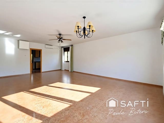 Chalet de 4 habitaciones en Olivella en venta - 375.000 € (Ref: 9518777)