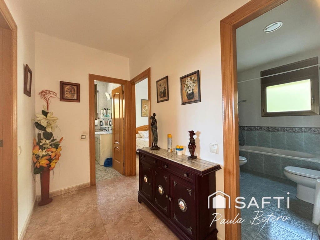 Chalet de 4 habitaciones en Olivella en venta - 375.000 € (Ref: 9518777)