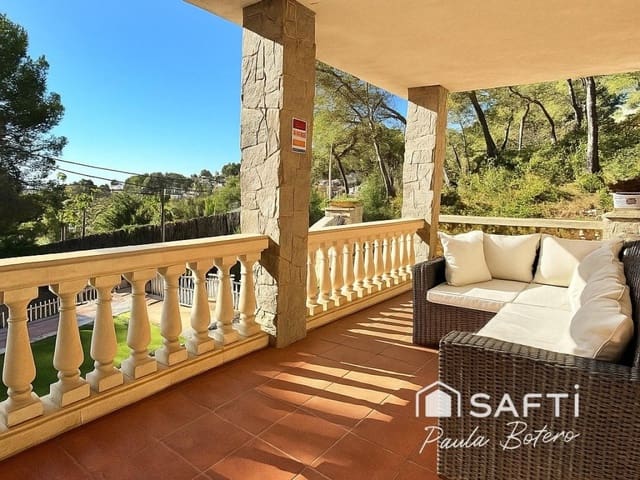 Chalet de 4 habitaciones en Olivella en venta - 375.000 € (Ref: 9518777)