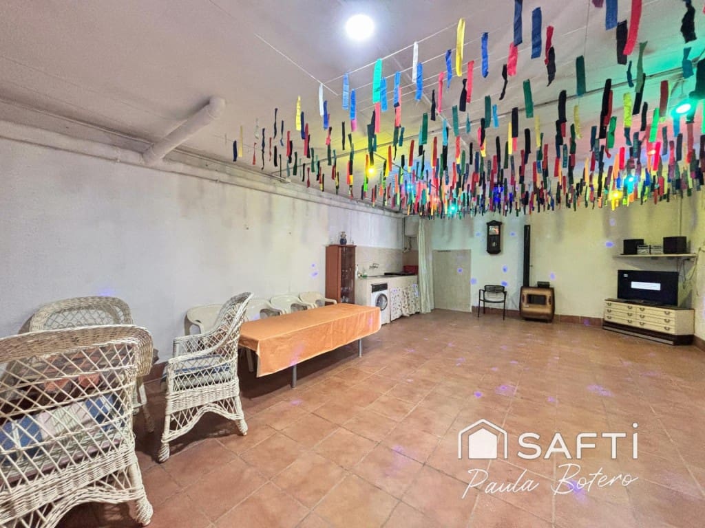 Chalet de 4 habitaciones en Olivella en venta - 375.000 € (Ref: 9518777)