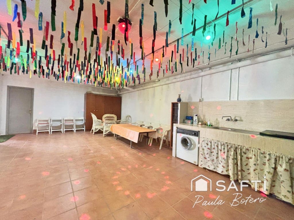 Chalet de 4 habitaciones en Olivella en venta - 375.000 € (Ref: 9518777)