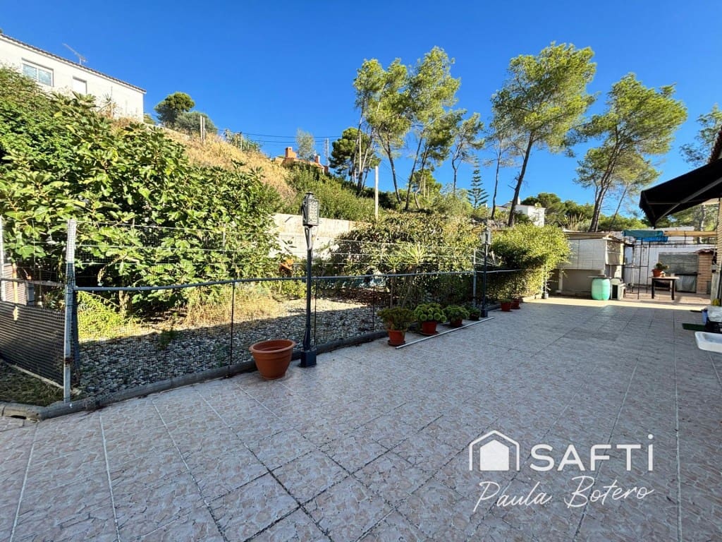 Chalet de 4 habitaciones en Olivella en venta - 375.000 € (Ref: 9518777)