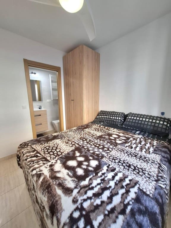 2 bedroom Apartment for sale in Oropesa  with pool garage - € 135,000 (Ref: 9518779)