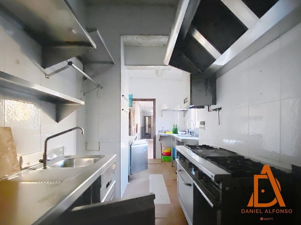 Commercieel te koop in San Martin del Rey Aurelio - € 75.000 (Ref: 9524120)