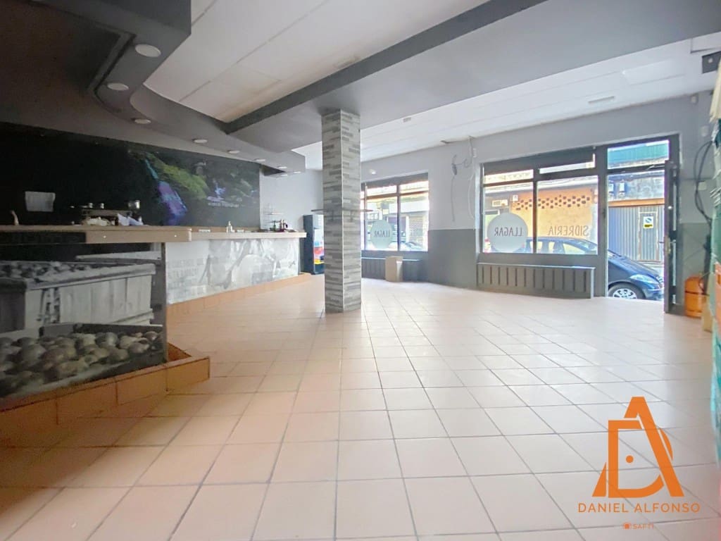 Commercieel te koop in San Martin del Rey Aurelio - € 75.000 (Ref: 9524120)