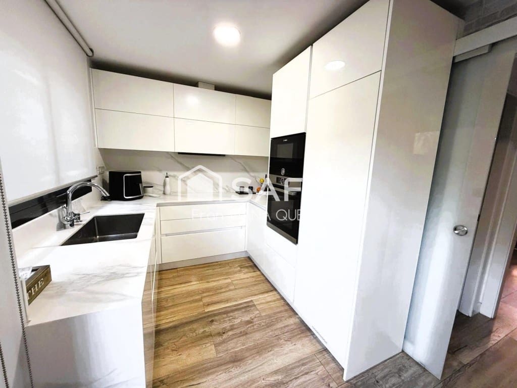 4 soveværelse Villa til salg i Sant Andreu de Llavaneres med garage - € 615.000 (Ref: 9524122)