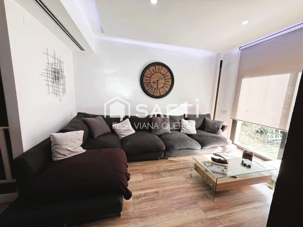 4 soveværelse Villa til salg i Sant Andreu de Llavaneres med garage - € 615.000 (Ref: 9524122)