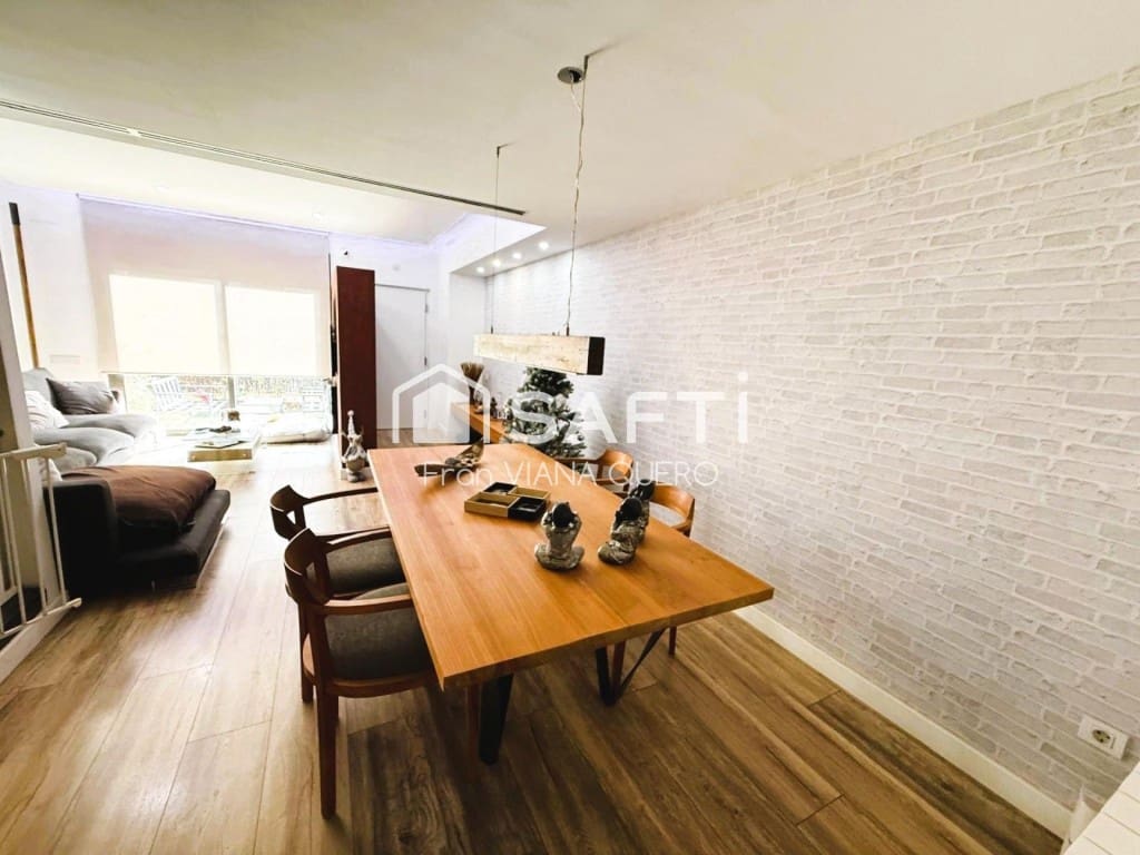 4 soveværelse Villa til salg i Sant Andreu de Llavaneres med garage - € 615.000 (Ref: 9524122)