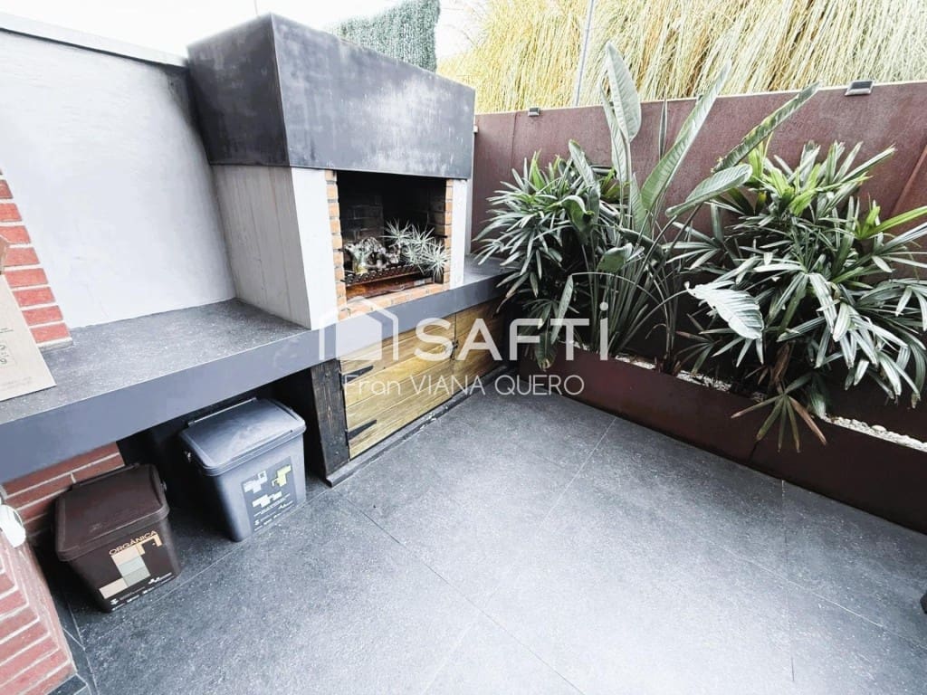 4 soveværelse Villa til salg i Sant Andreu de Llavaneres med garage - € 615.000 (Ref: 9524122)