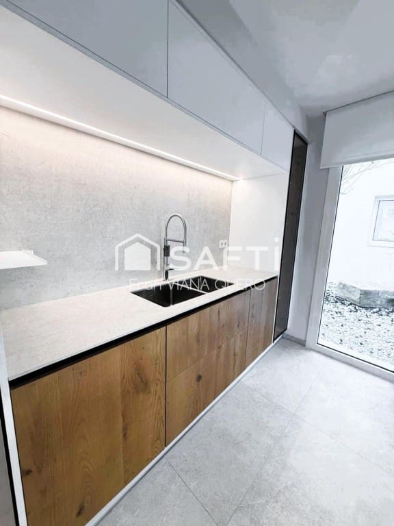 3 bedroom Villa for sale in Pineda de Mar with pool garage - € 679,000 (Ref: 9524123)