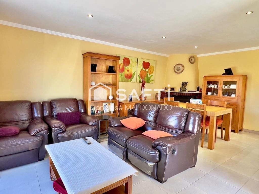 3 bedroom Villa for sale in Benicarlo - € 198,000 (Ref: 9524125)